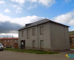 Exterior view of Country house for sale in Brazuelo