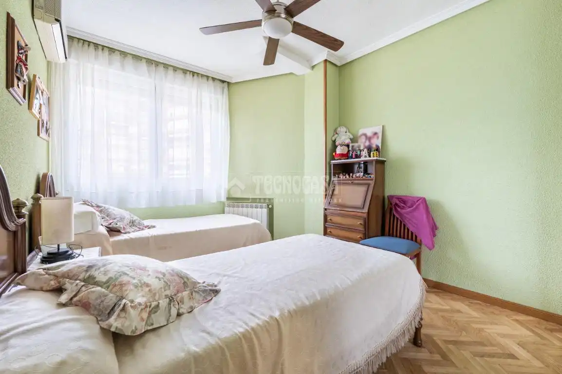 Habitación de Piso en venta en Madrid con Aire acondicionado, Calefacción y Terraza