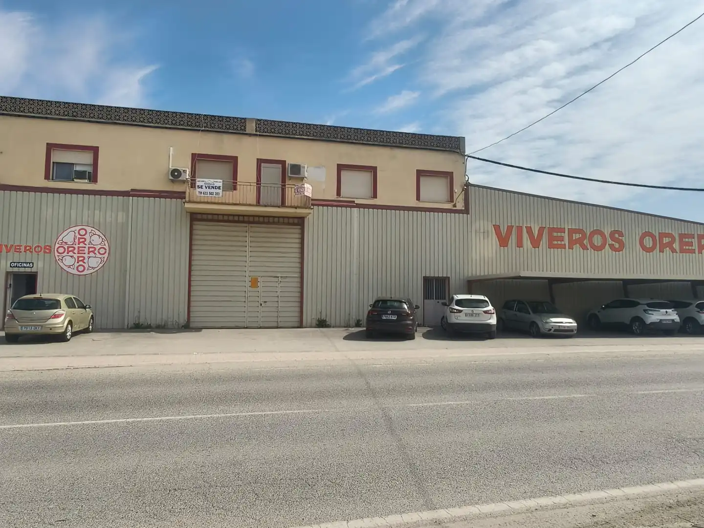 Nau industrial en venda a Avenida de Brenes 7, imagen 2