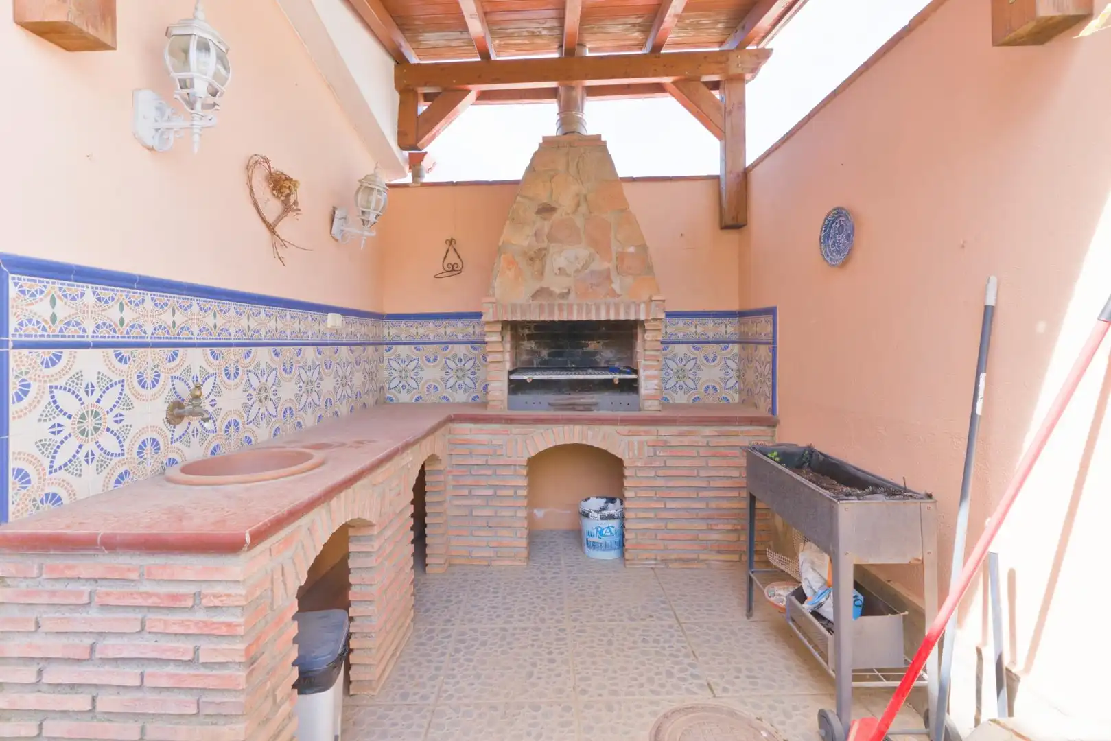 Cocina de Casa o chalet en venta en Cájar con Aire acondicionado, Calefacción y Jardín privado