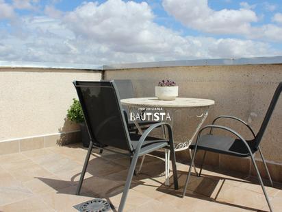 Terrassa de Àtic en venda en Valdepeñas amb Calefacció, Terrassa i Moblat