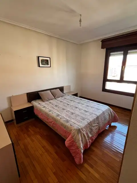 Bedroom of Flat for sale in  Logroño  with Heating, Storage room and Community pool
