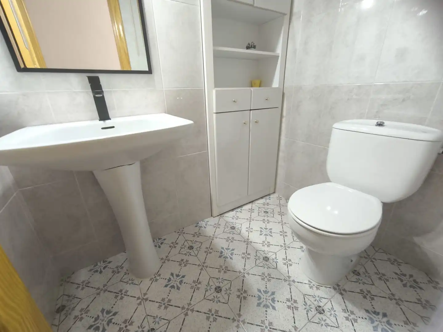 Baño de Piso en venta en Alcoy / Alcoi con Calefacción, Trastero y Amueblado