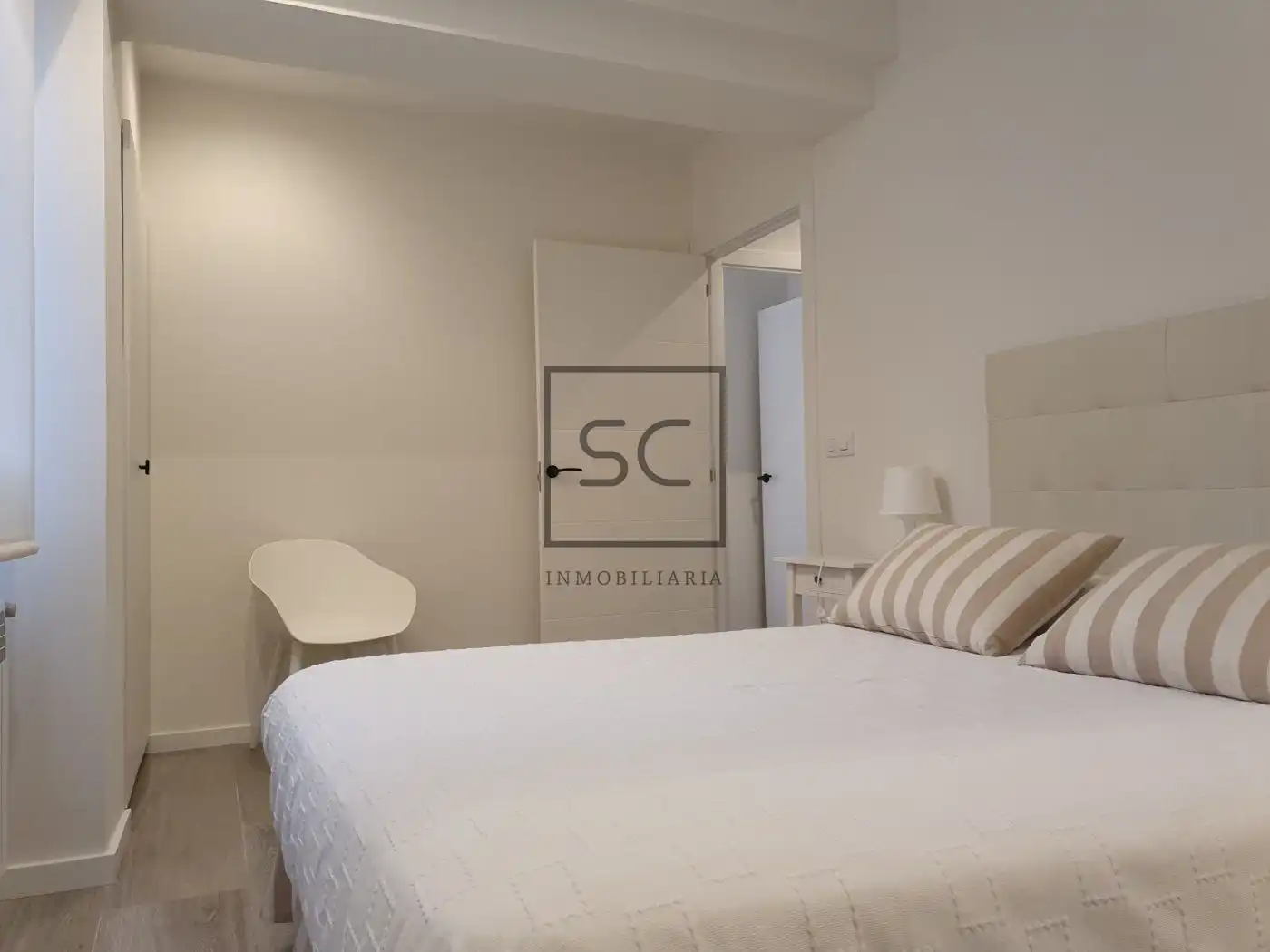 Schlafzimmer von Wohnung zur Miete in Cabanas mit Heizung und Möbliert