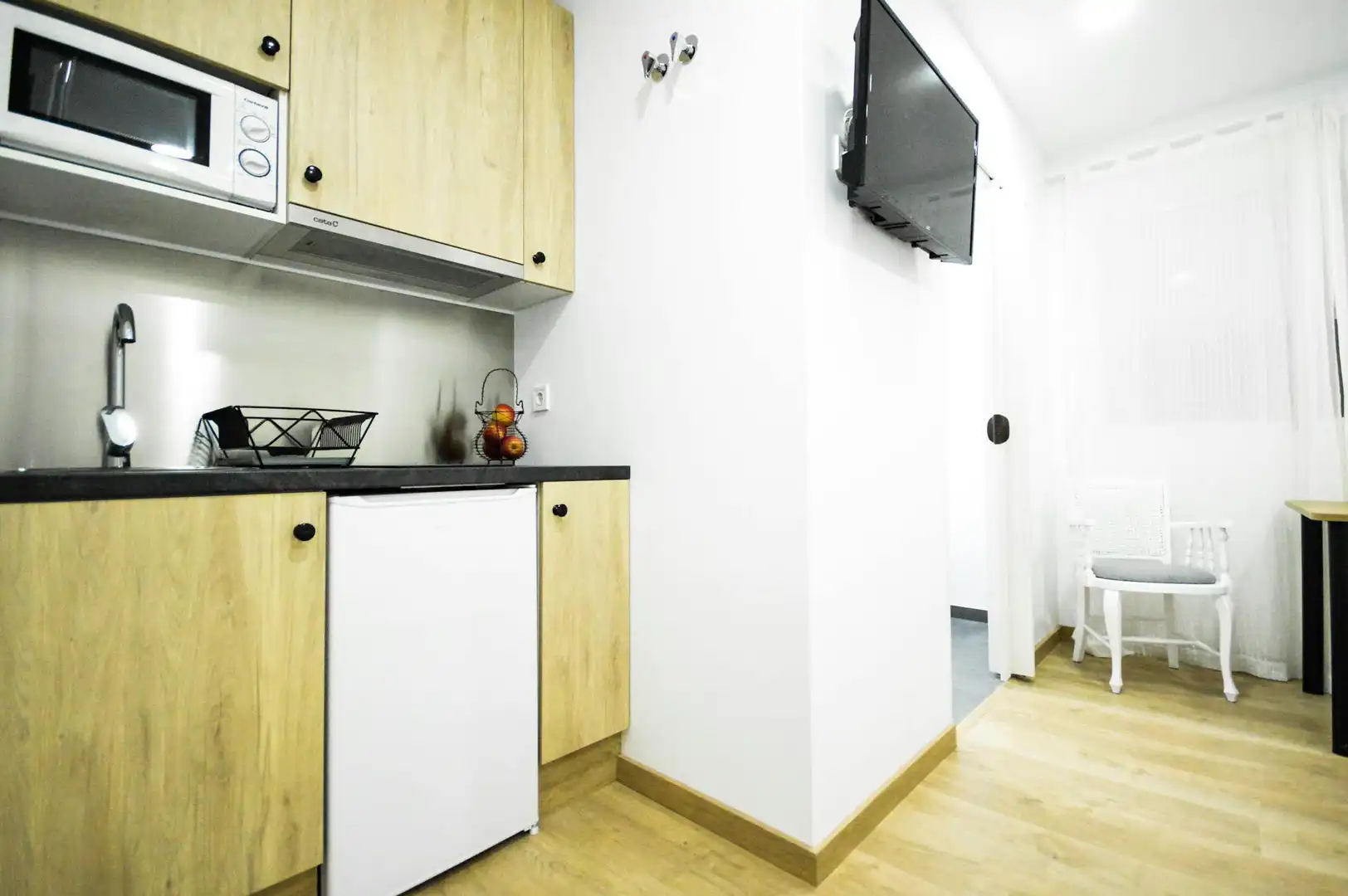Kitchen of Flat for rent in Valencia  with Air Conditioner, Washing machine and TV