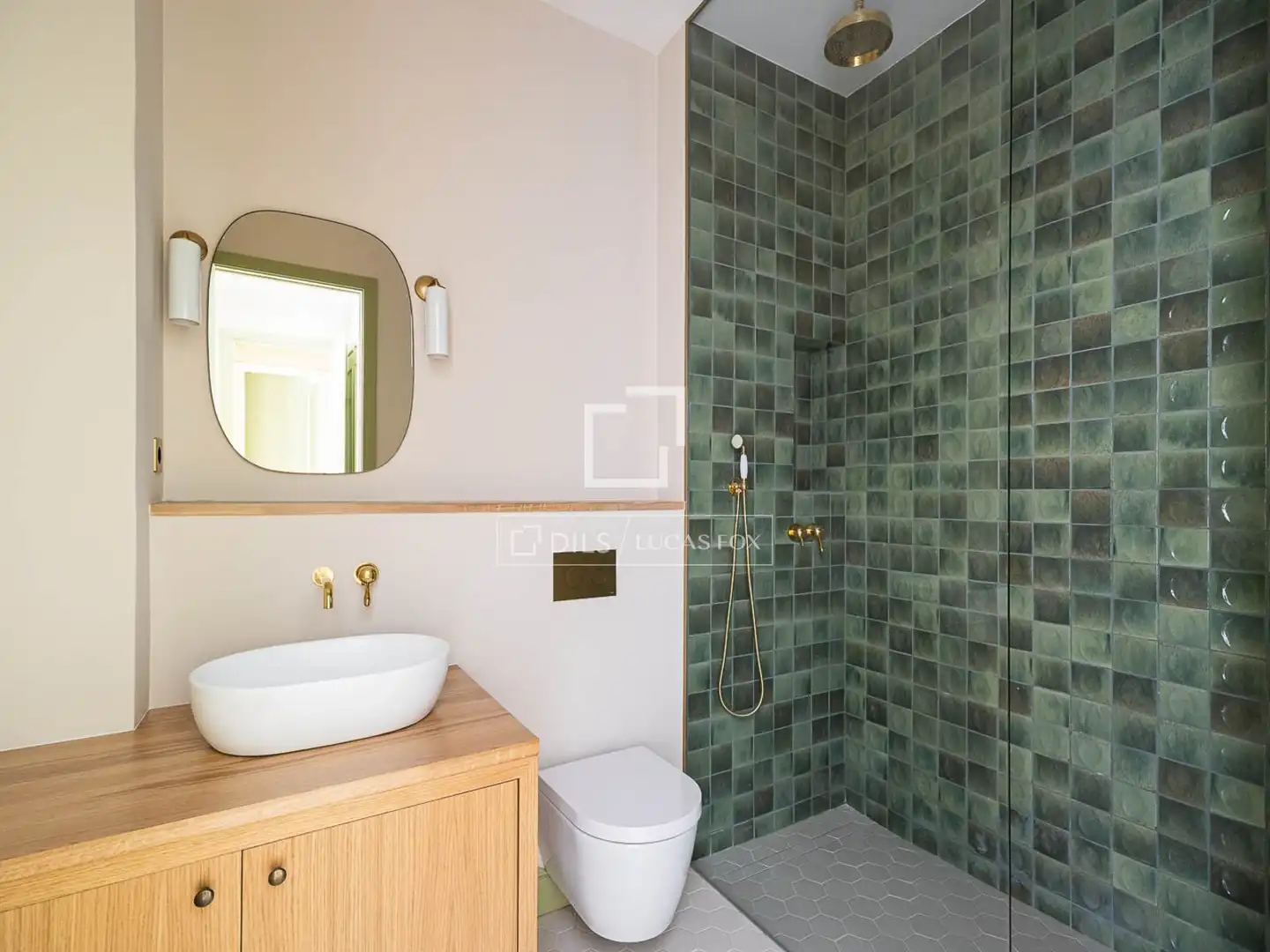 Bathroom of Flat for sale in Barcelona  with Air Conditioner, Heating and Terrace