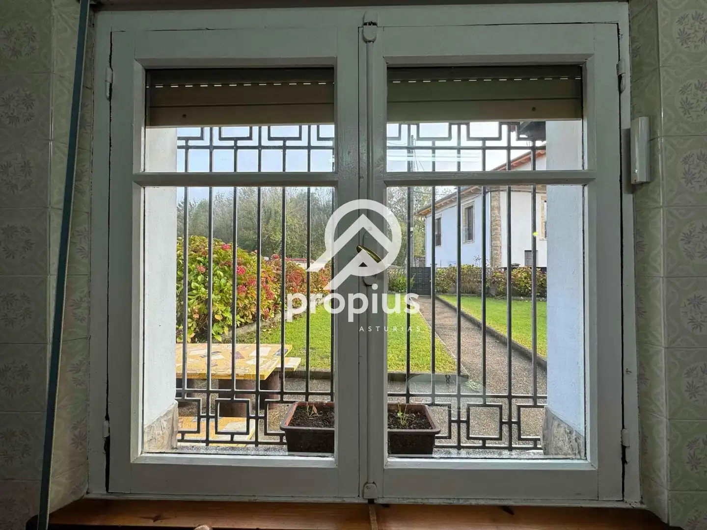 Vista exterior de Casa o chalet en venta en Parres con Calefacción, Jardín privado y Parquet