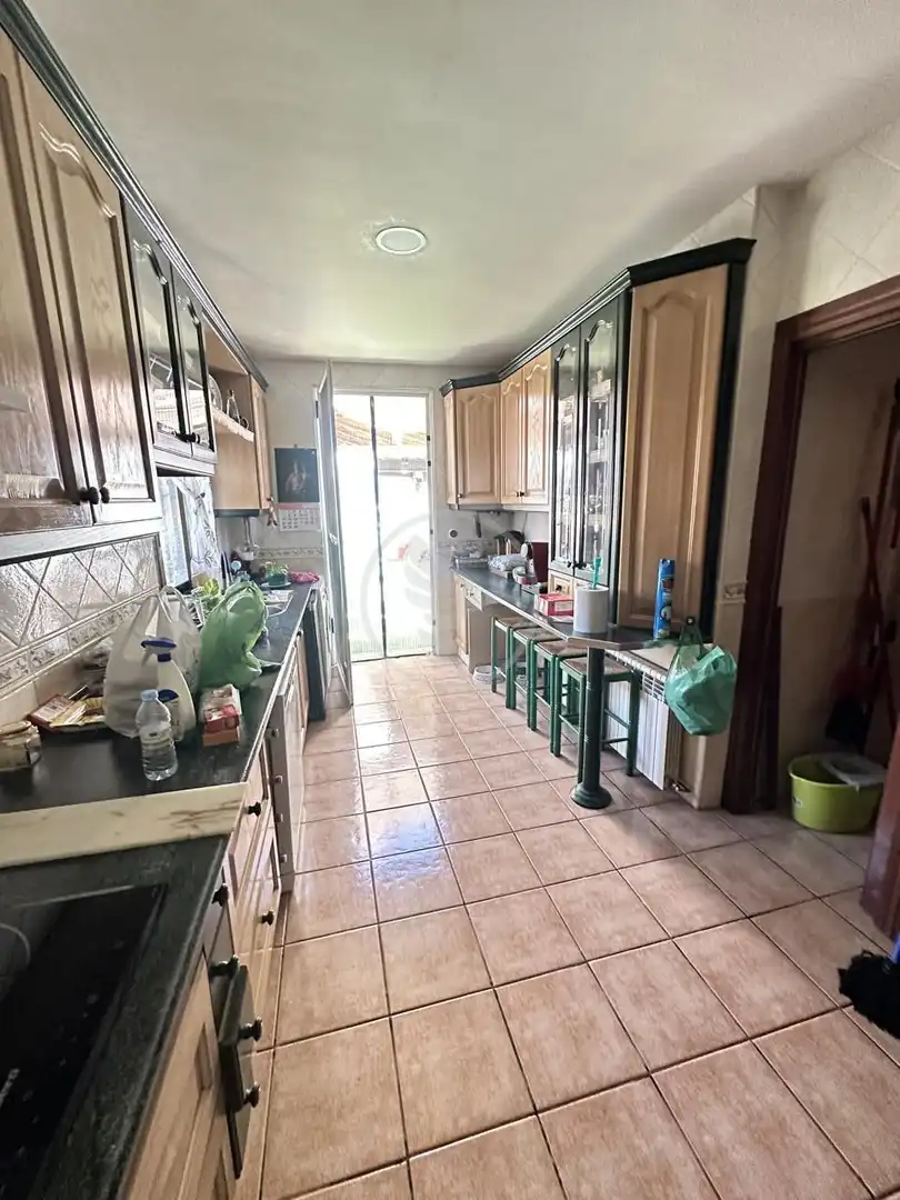 Cuina de Finca rústica en venda en Linares amb Jardí privat, Terrassa i Piscina