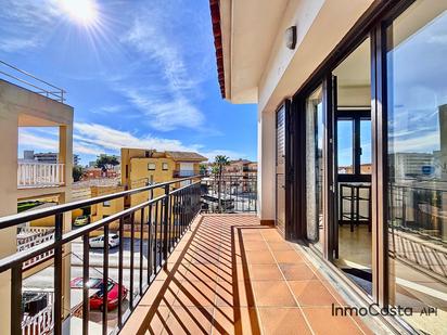 Vista exterior de Apartament en venda en L'Estartit amb Terrassa