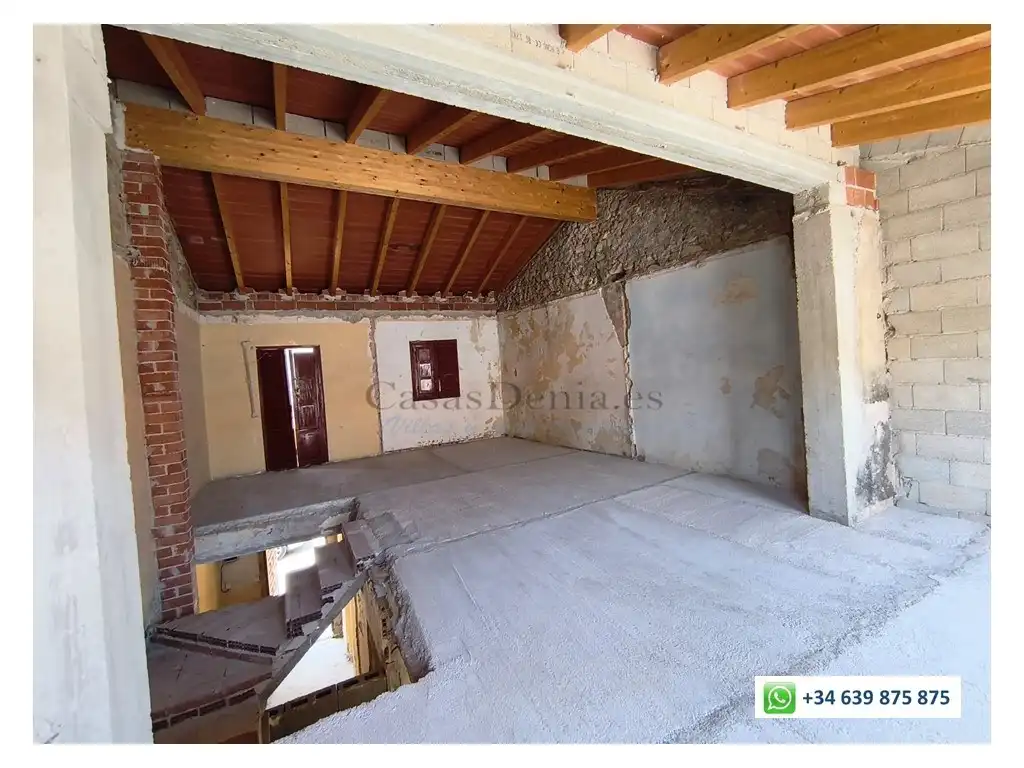 Houses for sale in Beniarbeig