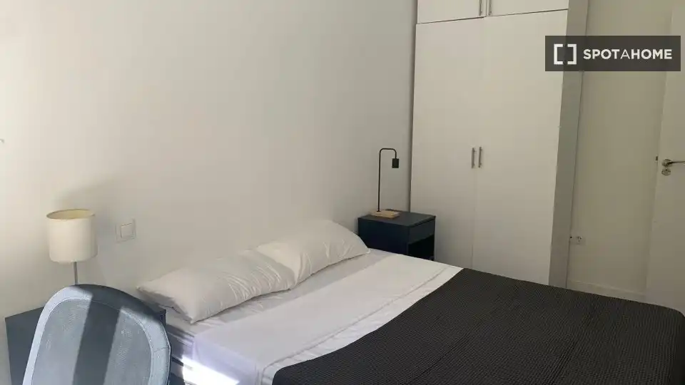 Habitación de Piso de alquiler en Madrid con Aire acondicionado, Calefacción y Amueblado