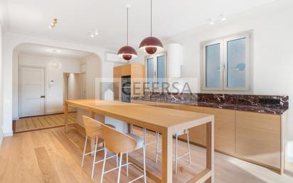Kitchen of Flat for sale in  Barcelona Capital  with Air Conditioner, Heating and Parquet flooring
