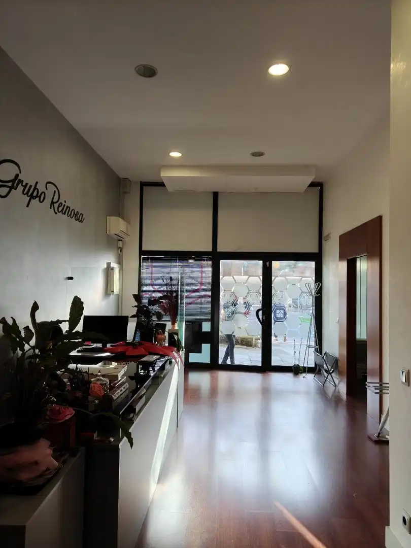 Local comercial en alquiler en D'ESPLUGUES 131, imagen 8