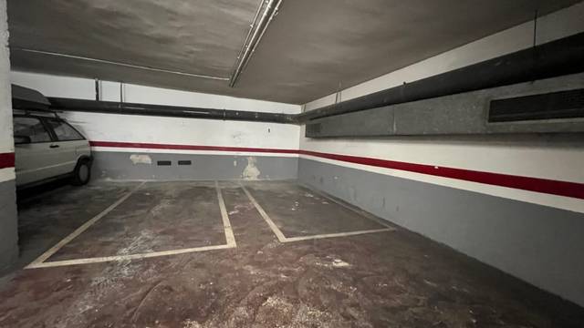 Garaje en Alquiler en Carrer d'Aragó en Dreta de l'Eixample