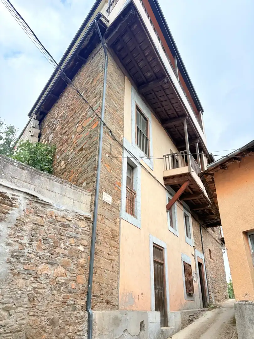 Vista exterior de Finca rústica en venta en Ponferrada con Calefacción