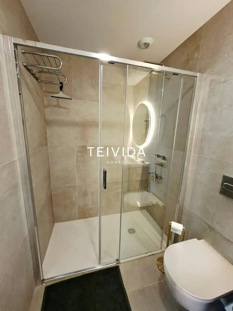 Baño de Piso de alquiler en Adeje con Terraza, Piscina y Amueblado