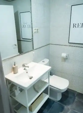 Bathroom of Study for sale in Málaga  with Air Conditioner and Furnished