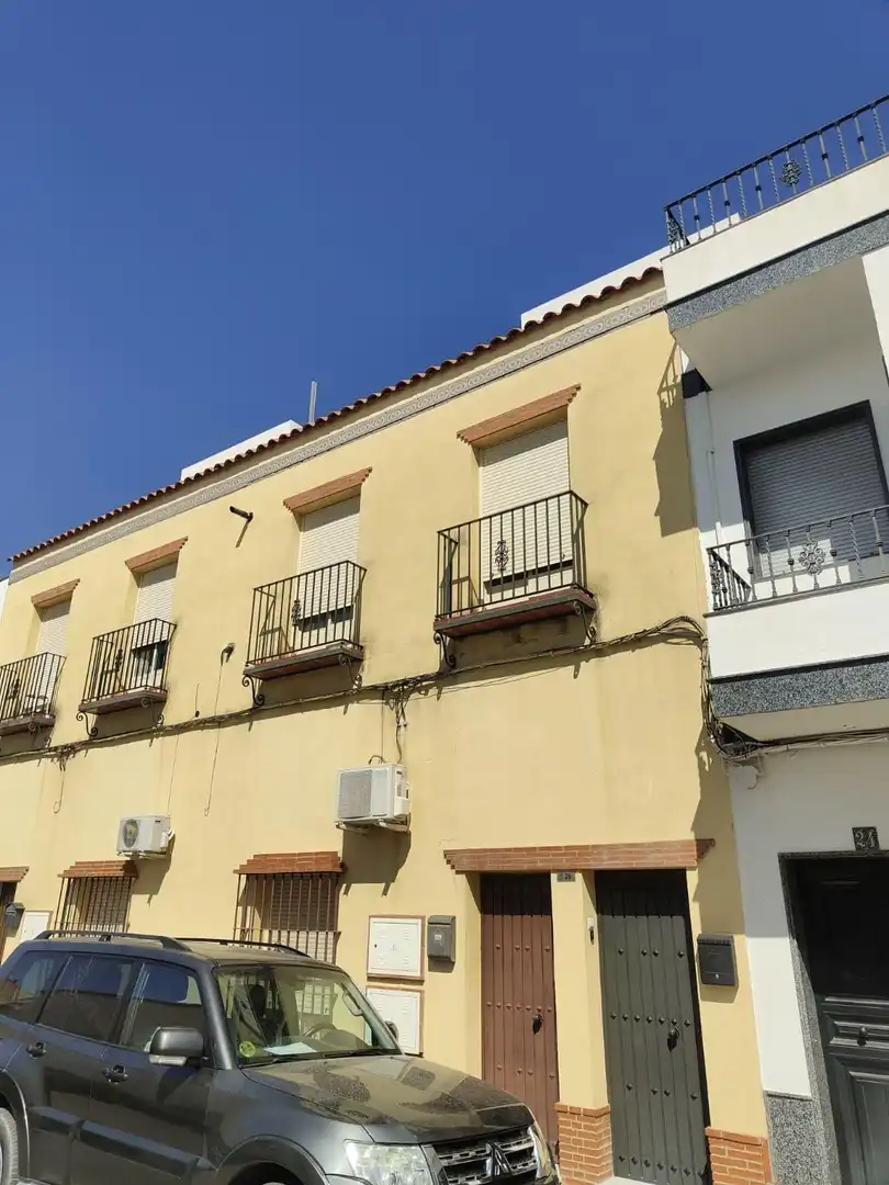 Vista exterior de Piso en venta en Morón de la Frontera