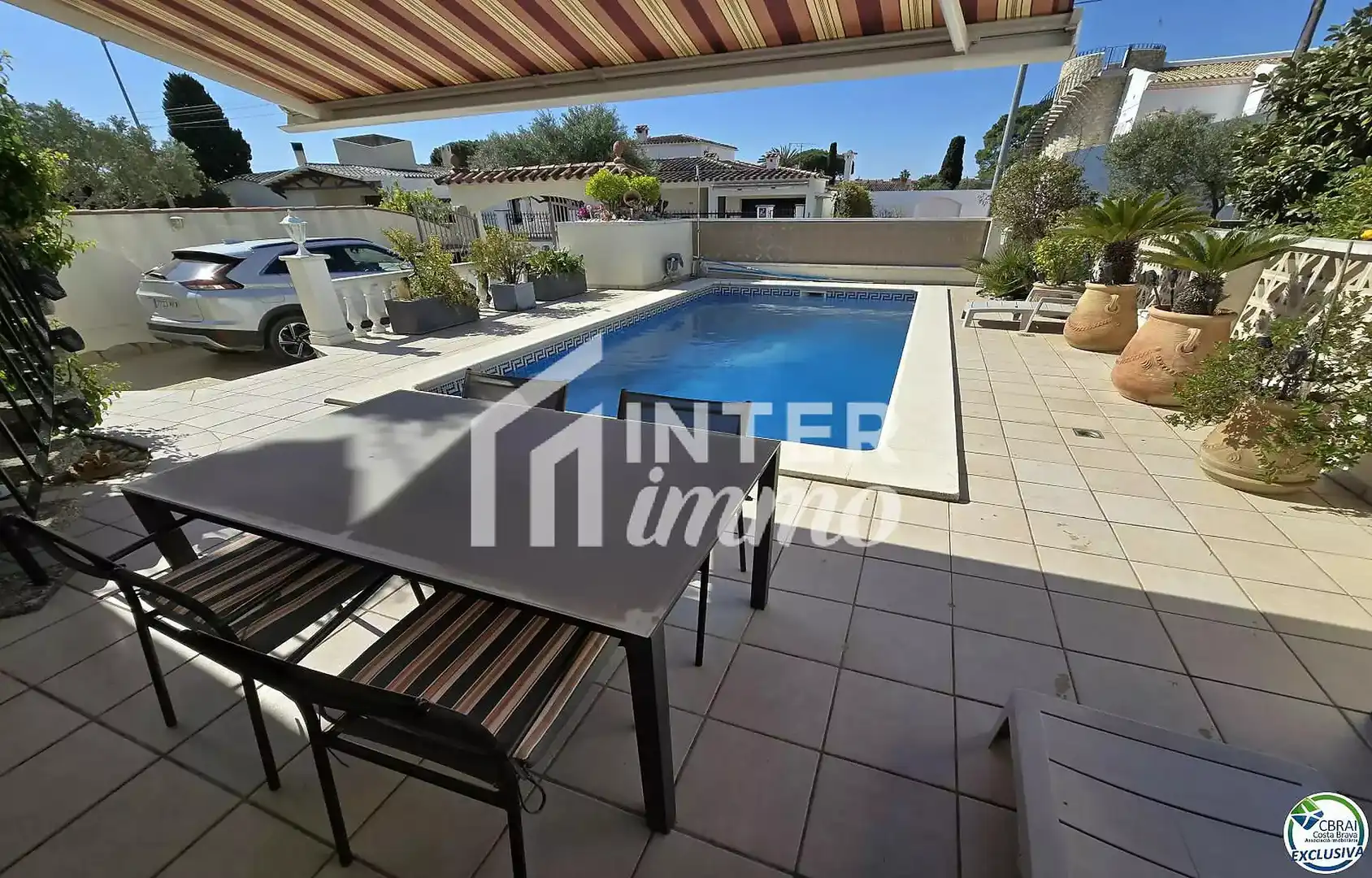 House with pool for sale in Carrer Pení 120b