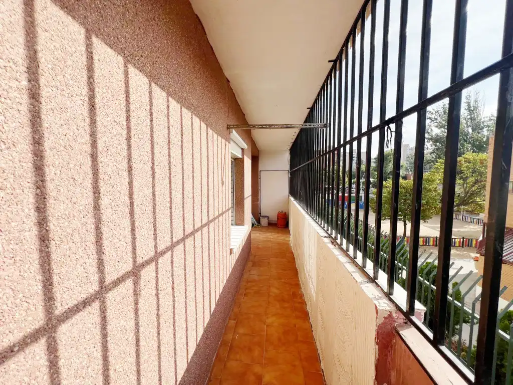 Terrassa de Pis en venda en Reyes Católicos