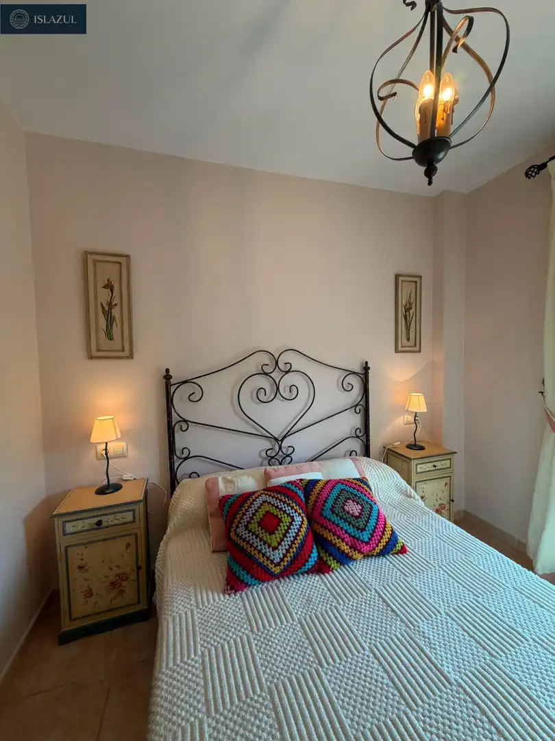 Schlafzimmer von Einfamilien-Reihenhaus zum Verkauf in Islantilla mit Privatgarten, Terrasse und Abstellraum