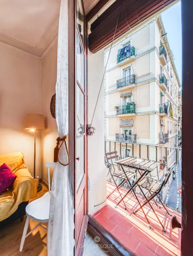 Flat with terrace for sale in Carrer del Roser 71, imagen 2