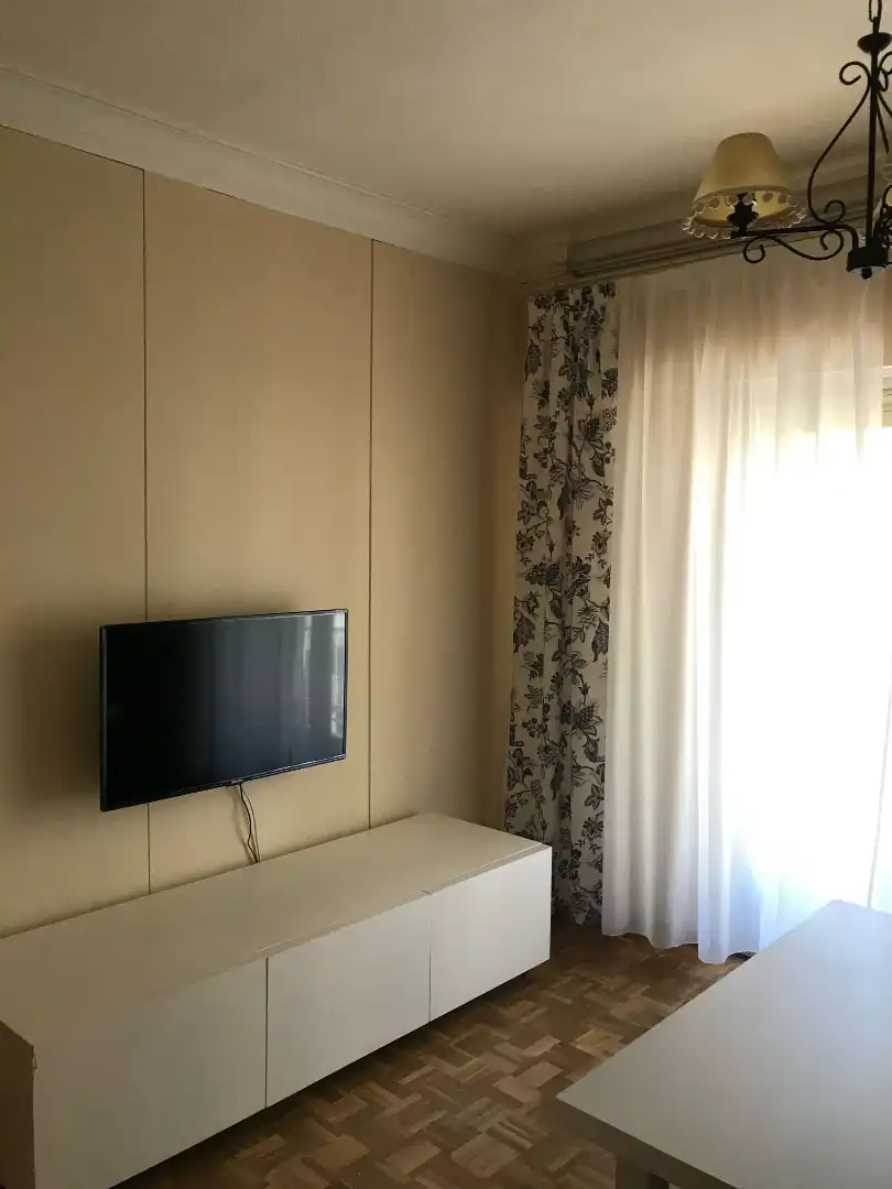 Living room of Flat for rent in Granada  with Terrace, Furnished and Microwave