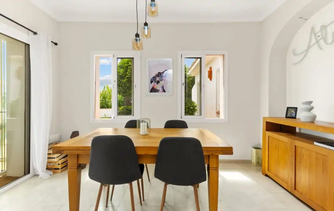 Dining room of Houses for sale in Estepona Pueblo