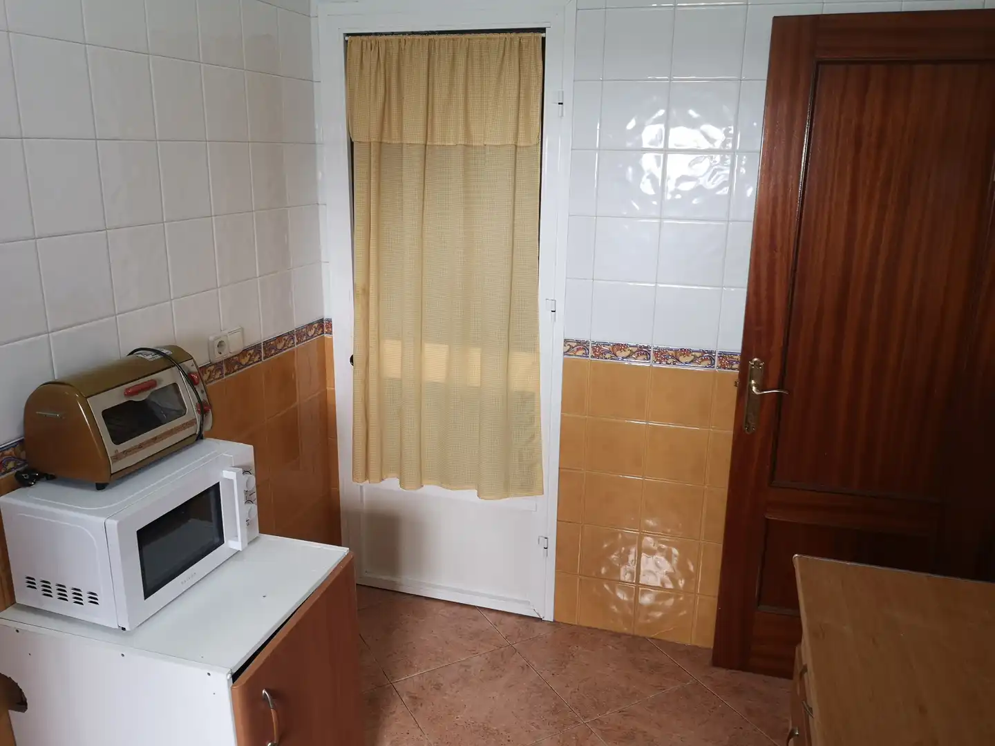 Cuina de Pis en venda en Sevilla amb Aire condicionat i Balcó