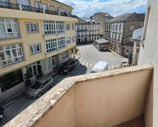 Vista exterior de Casa o xalet en venda en O Valadouro   amb Calefacció, Terrassa i Moblat