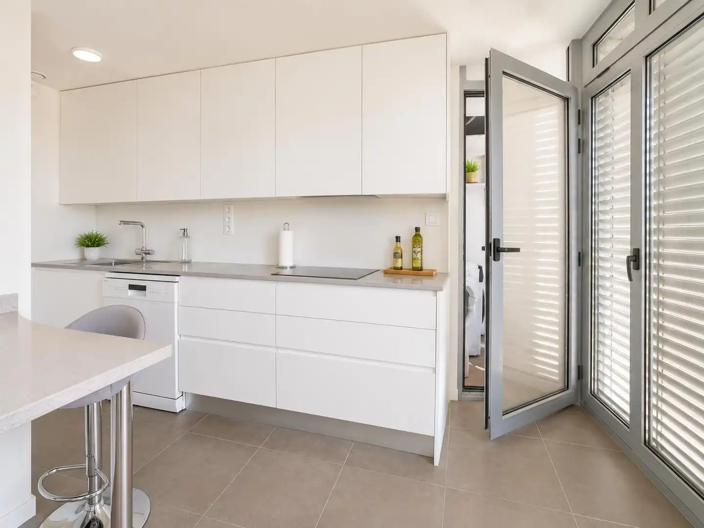 Küche von Wohnung zur Miete in Valencia mit Klimaanlage, Heizung und Möbliert