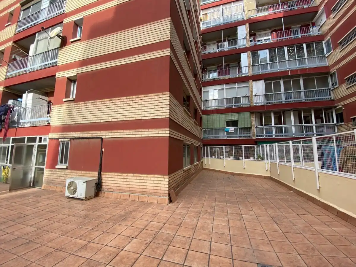Vista exterior de Oficina de alquiler en Zaragoza con Aire acondicionado, Calefacción y Terraza