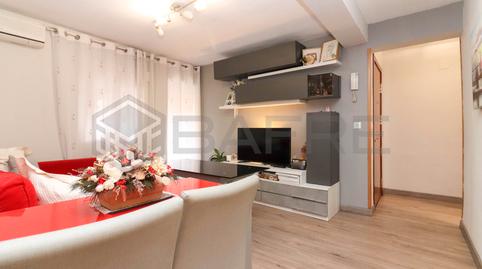 Foto 3 de Pis de lloguer a C. de Cuart de Poblet, Lucero, Madrid