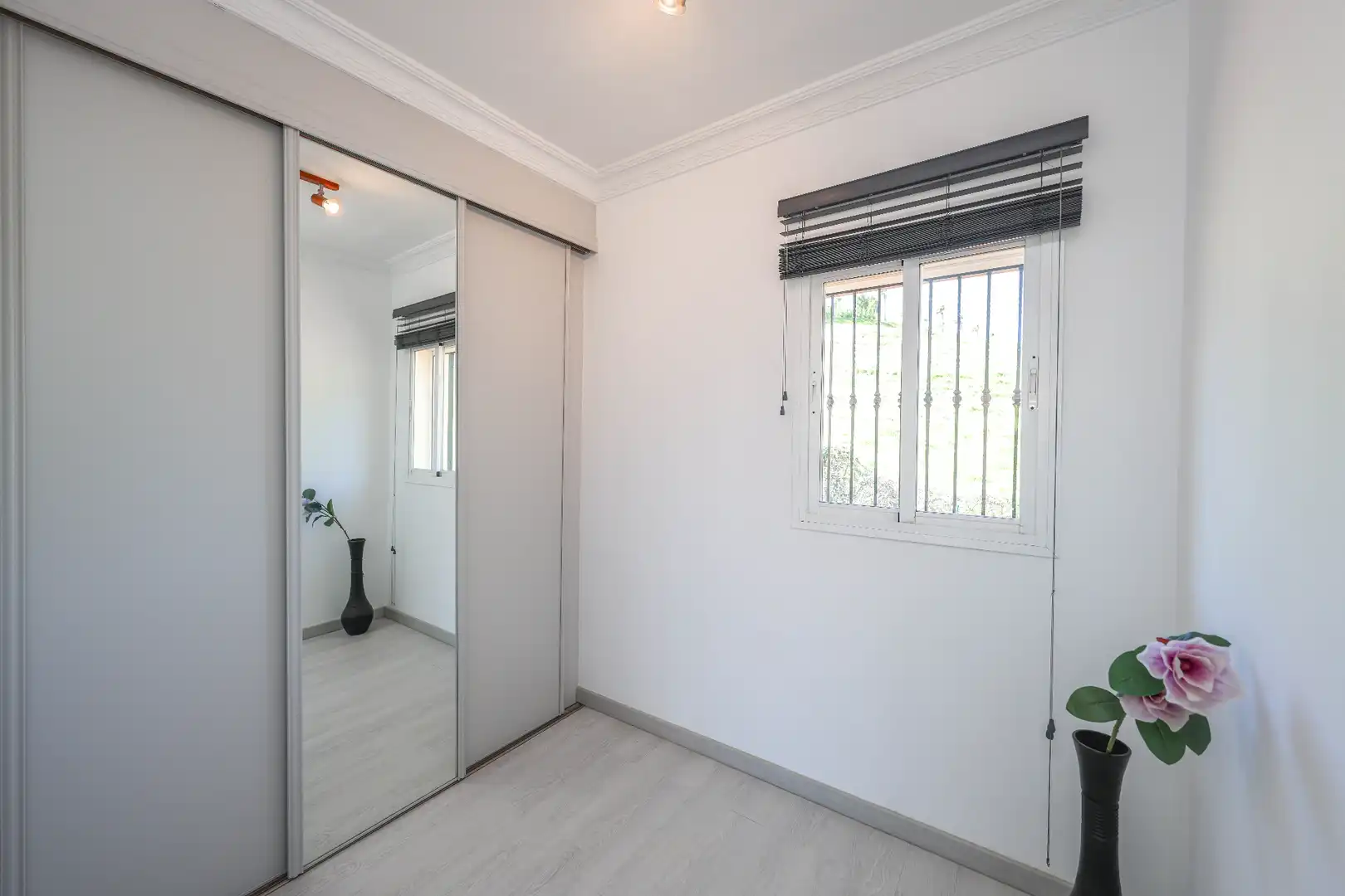 Bedroom of Houses for sale in Coín  with Private garden and Swimming Pool