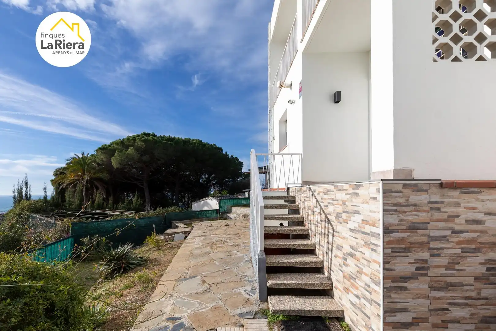 Exterior view of Houses for sale in Arenys de Munt  with Air Conditioner, Private garden and Terrace