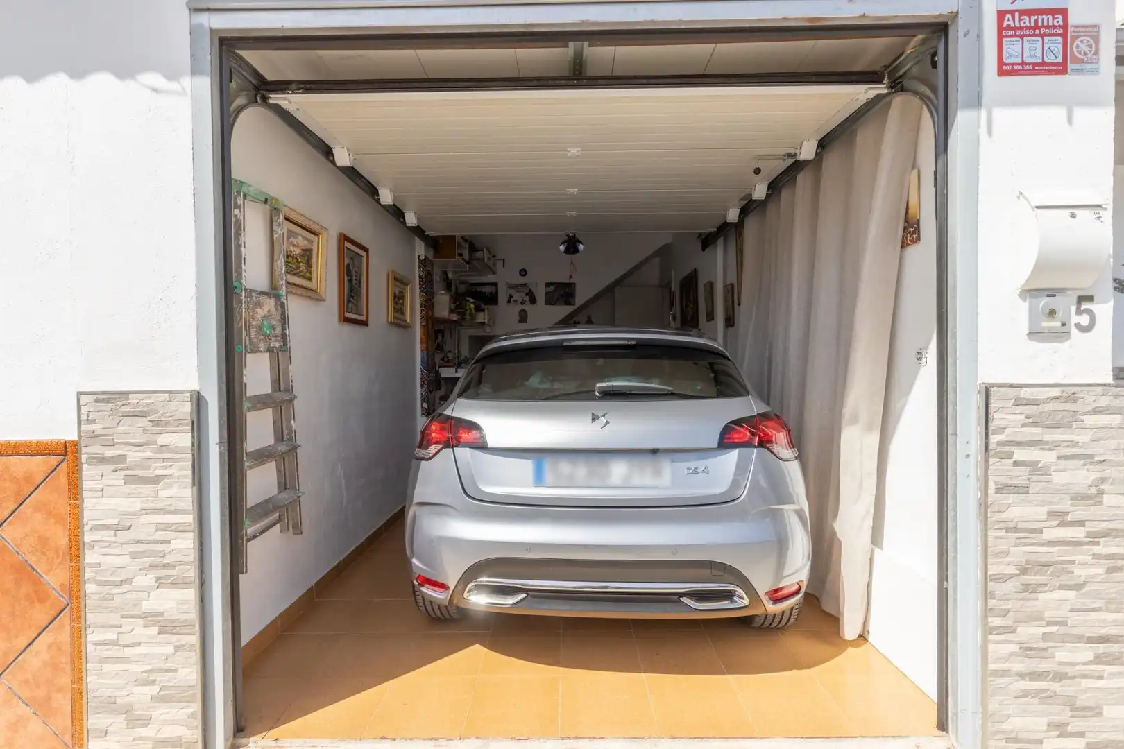 Parking of Houses for sale in Láchar  with Air Conditioner, Heating and Swimming Pool