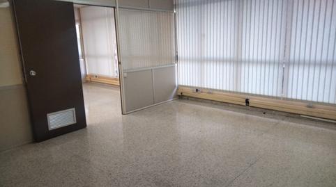 Foto 5 de Oficina en venda a Carrer Santiago Apòstol, La Torrassa, Barcelona