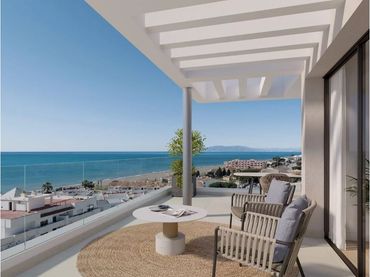 Apartamento con balcón en venta en Torre de Benagalbón