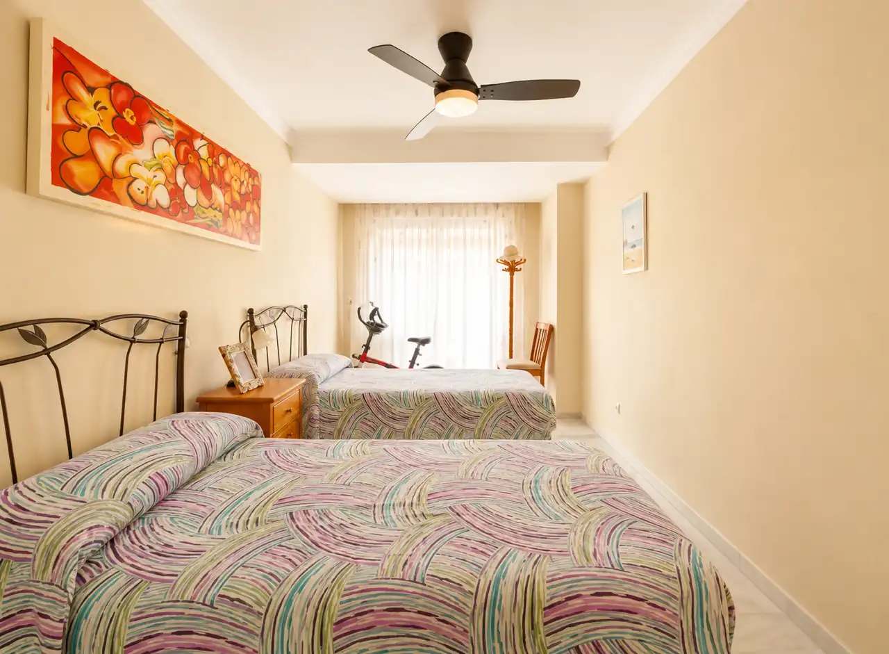 Habitación de Piso en venta en Marbella con Aire acondicionado, Terraza y Amueblado