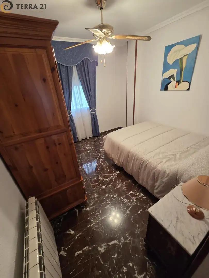 Bedroom of Flat for rent in Jaén  with Air Conditioner and Heating