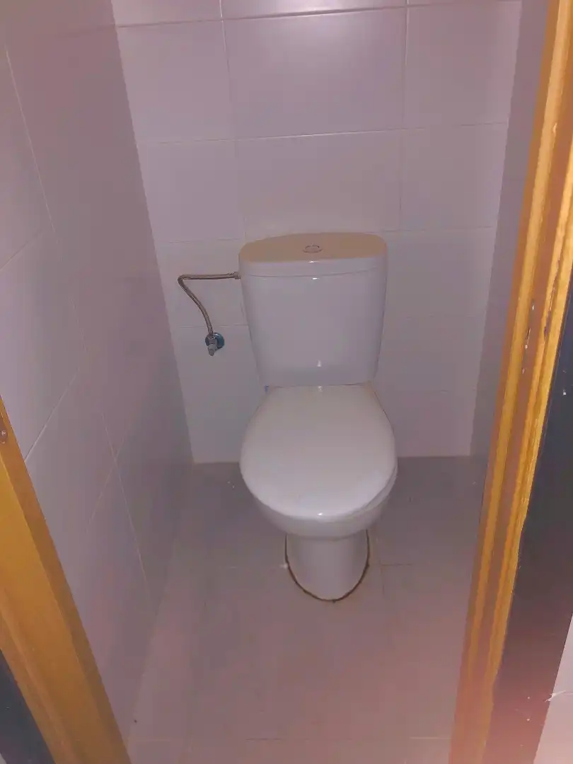Badezimmer von Geschaftsraum zum Verkauf in Camargo