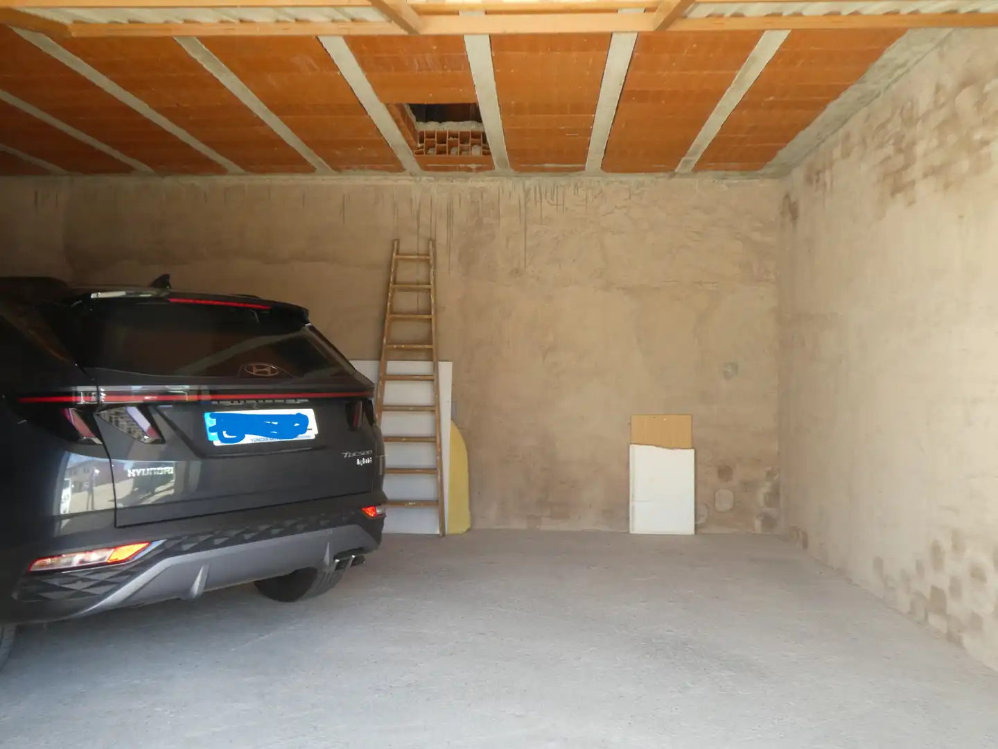 Parking of Houses for sale in Ciadoncha  with Storage room and Furnished