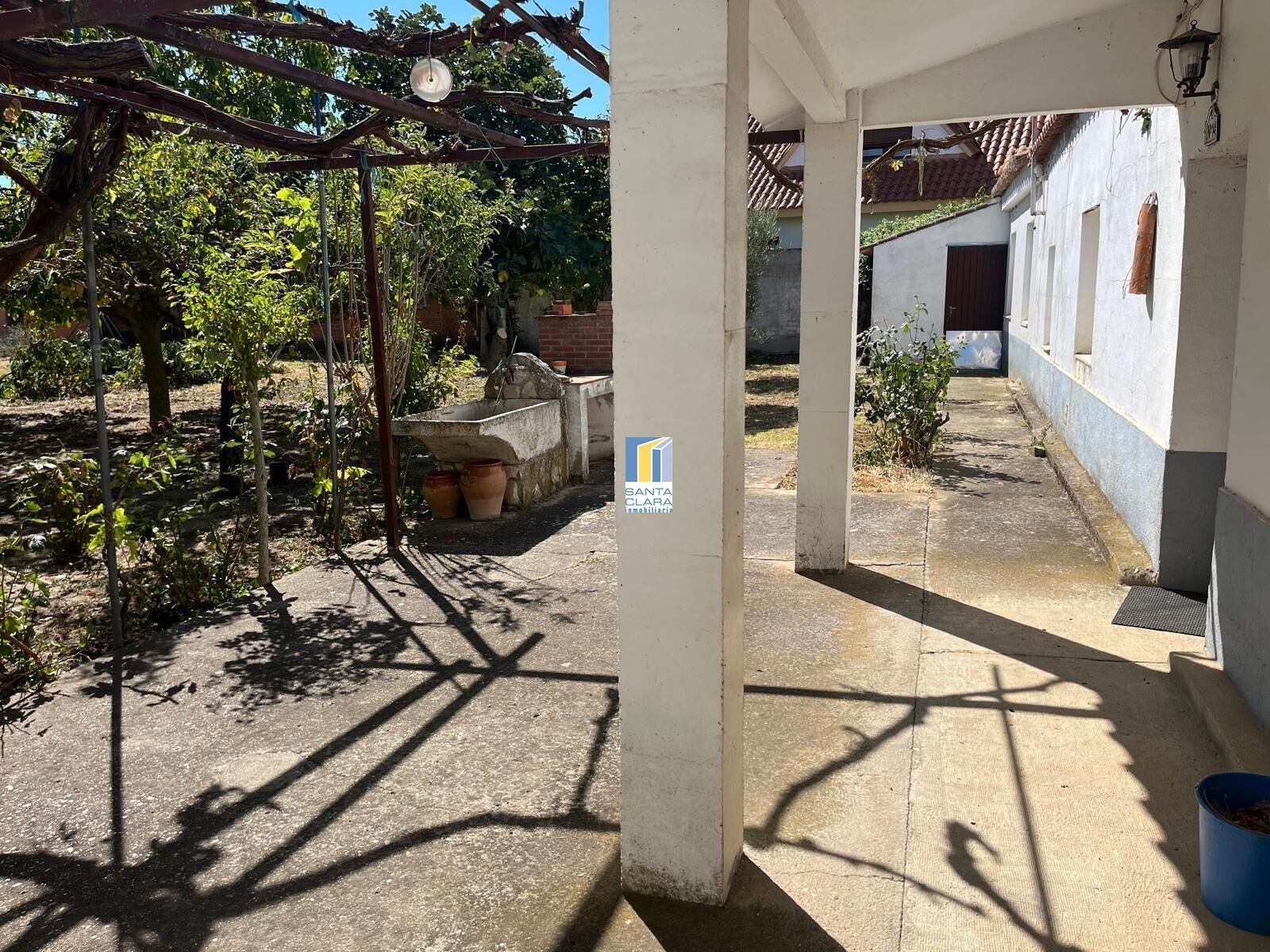 Vista exterior de Casa o xalet en venda en Coreses amb Jardí privat i Traster