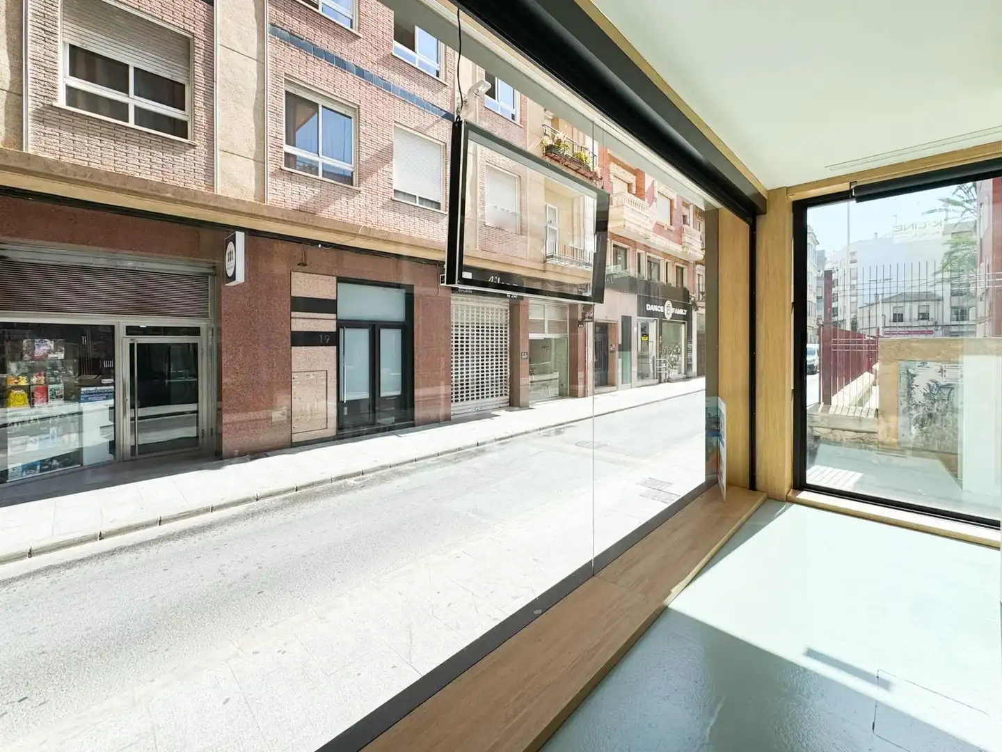 Vista exterior de Local en venta en Elche / Elx con Aire acondicionado