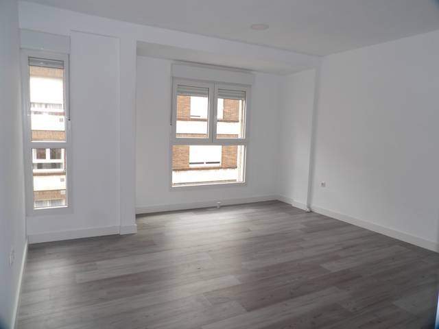 Piso en Venta en Calle Nava, 11 en Laviada