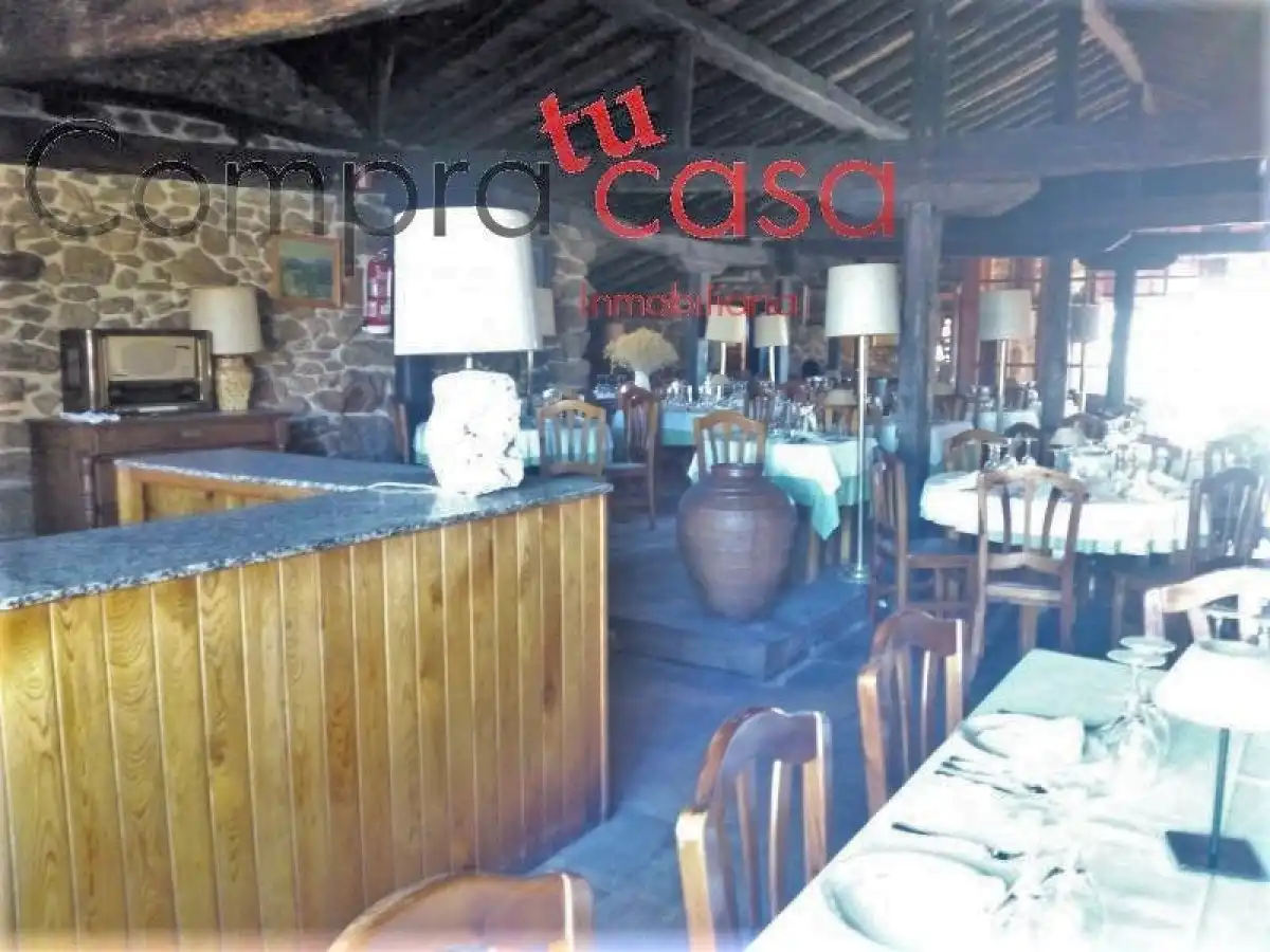 Local comercial en venda a Torrecaballeros, imagen 4