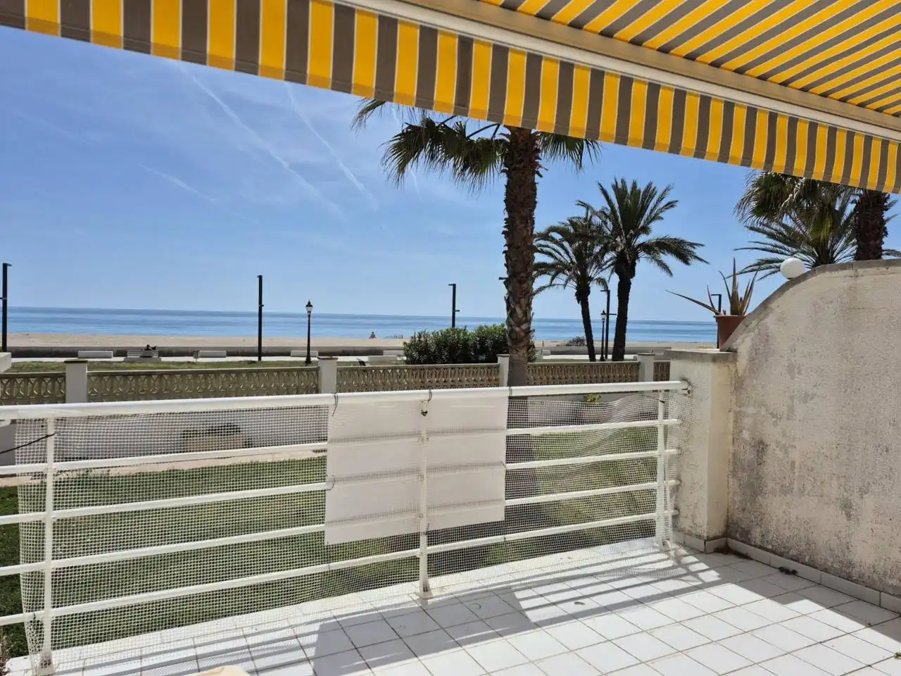 Terrassa de Apartament en venda en Cubelles amb Terrassa, Traster i Moblat