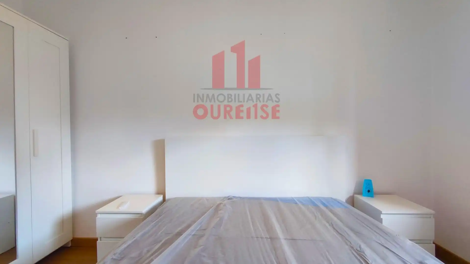 Vista exterior de Casa o xalet de lloguer en Ourense Capital  amb Calefacció, Traster i Moblat