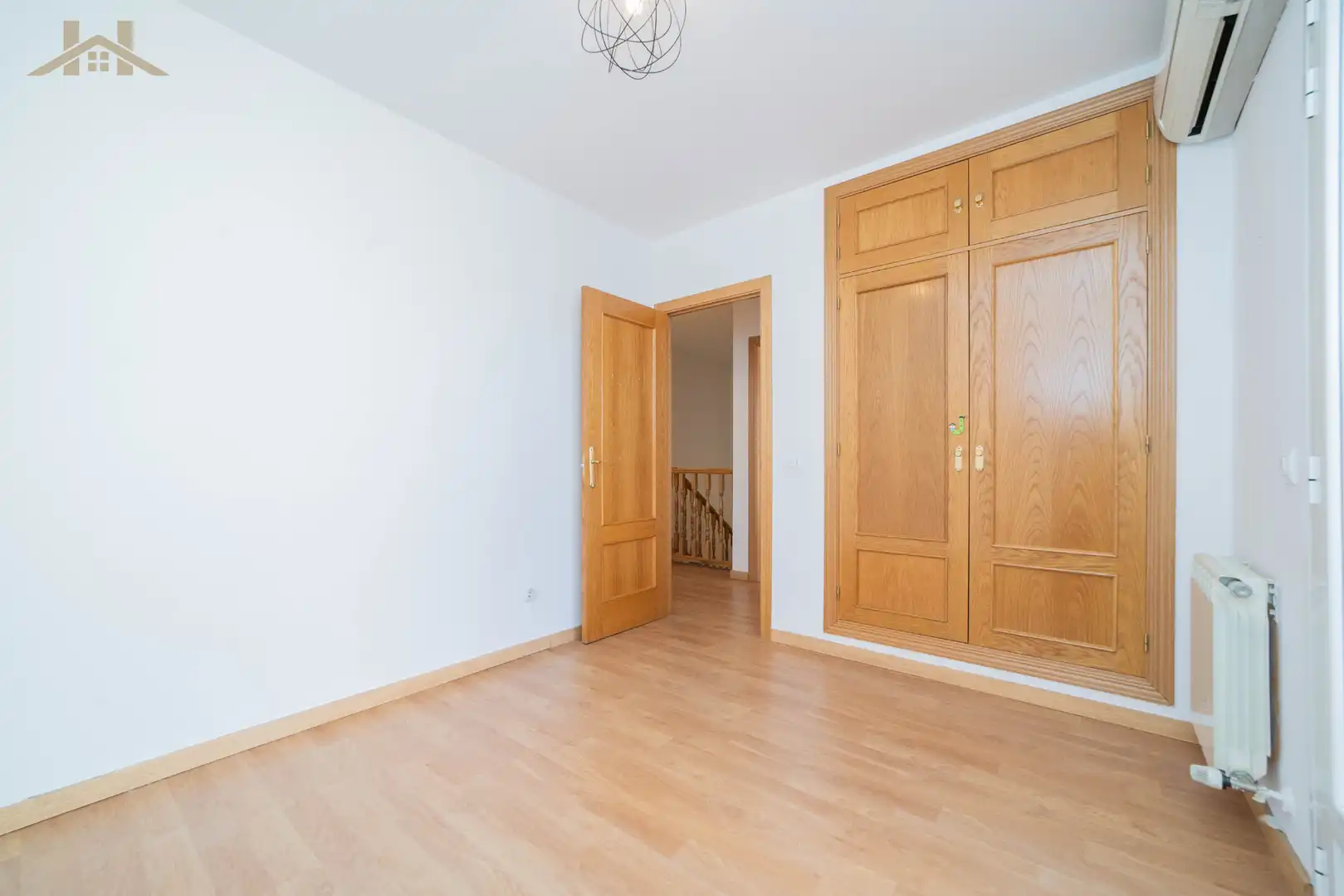 Casa adosada en venta en Carranque con Aire acondicionado, Calefacción y Jardín privado