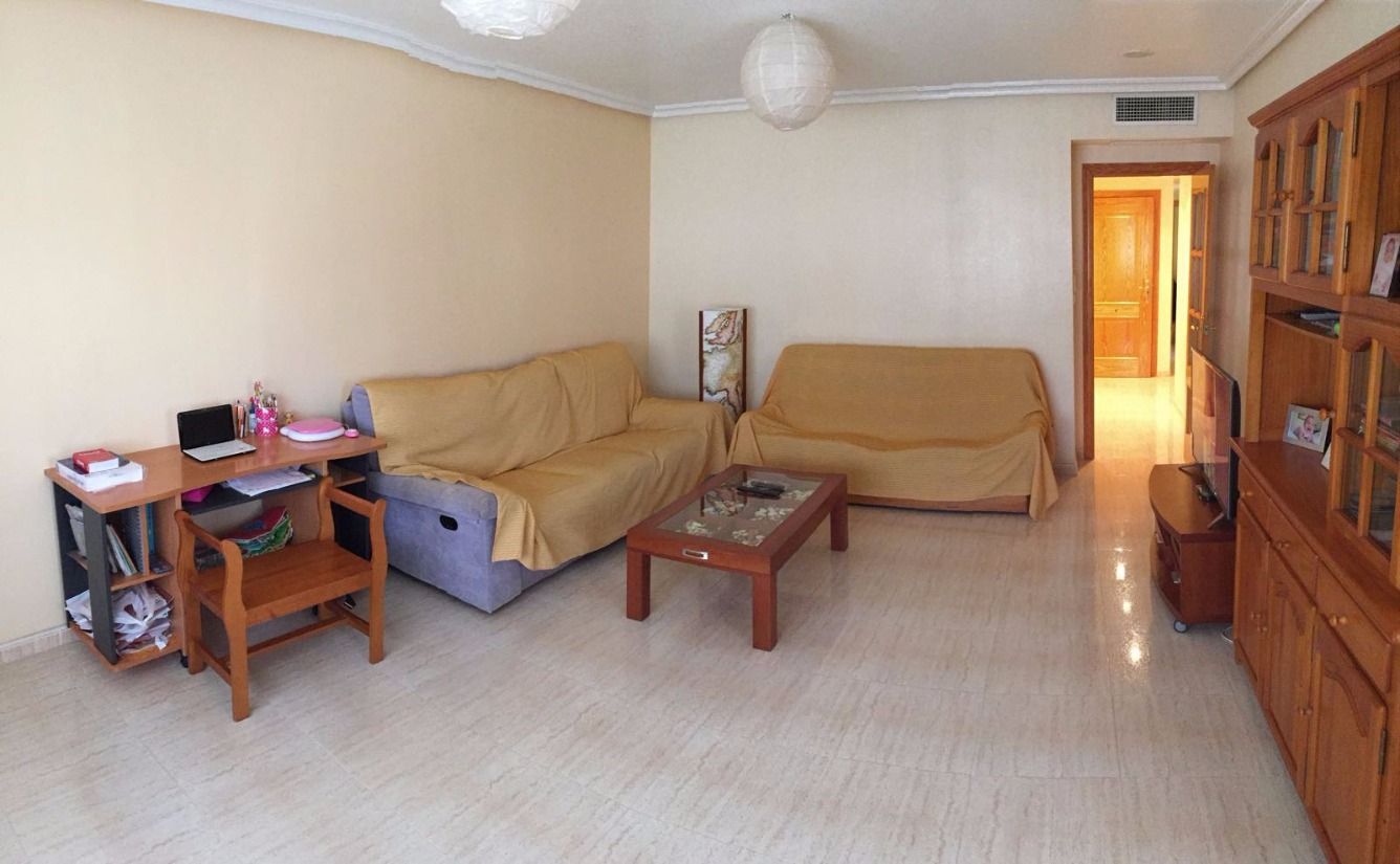 Sala d'estar de Pis en venda en Torre-Pacheco amb Aire condicionat, Terrassa i Moblat
